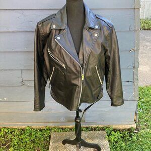 Wilsons Leather Biker Moto Jacket Size Small Excellent Condition Fall Daily Wear
